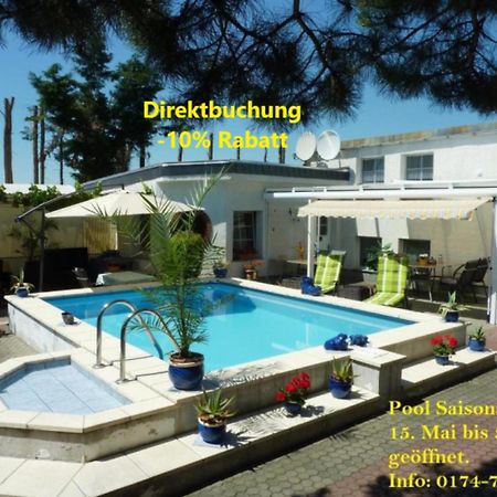 Pension Muench "Am Anger" Neuseusslitz Buitenkant foto
