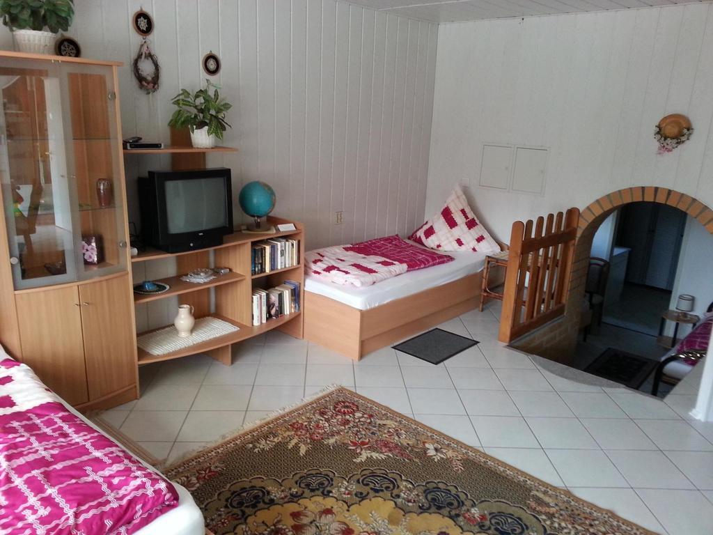 Pension Muench "Am Anger" Neuseusslitz Kamer foto